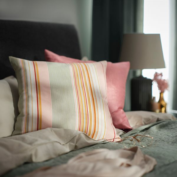 ІКЕА SOLMOTT, 505.127.91 - Чохол для подушки, різнокольоровий рожевий, 50х50см 505.127.91 фото